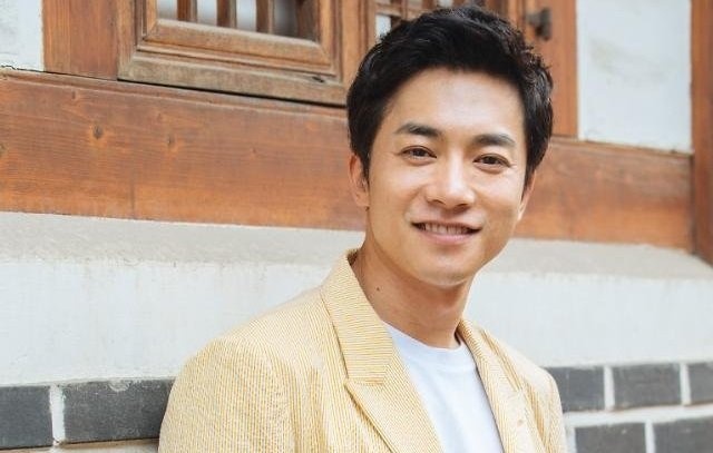 Ve ngoai tre den kho tin cua 'Thanh nghe trom' o tuoi 50 hinh anh