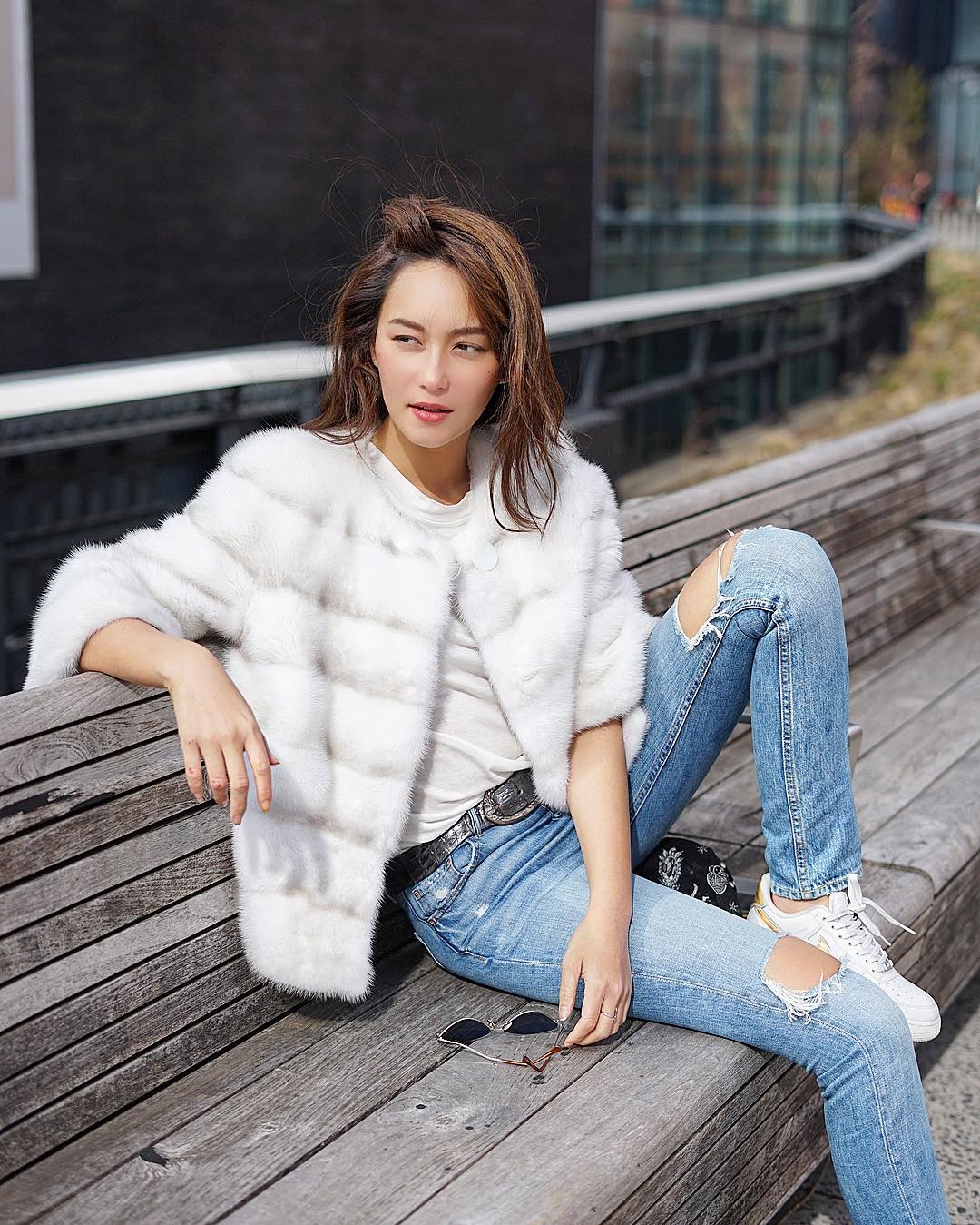 nhan sac bee namthip anh 10