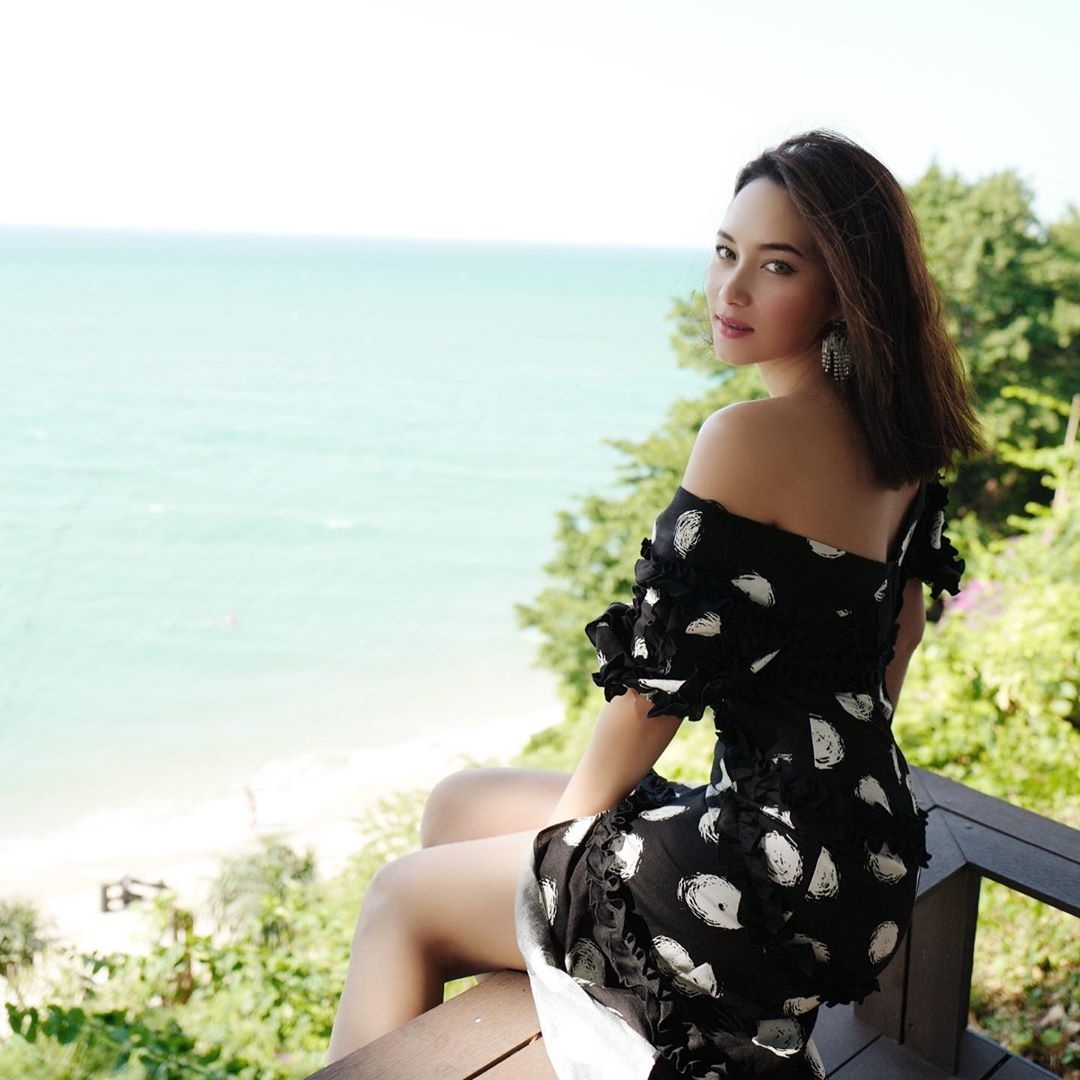 nhan sac bee namthip anh 8