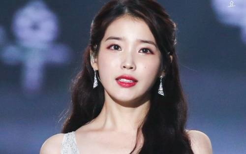 Gan 100 nghe si Han quyen tien va khau trang vi dich Covid-19 hinh anh