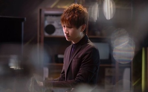 Mr. Siro vuot K-ICM, canh tranh Duc Phuc nho ca khuc moi hinh anh