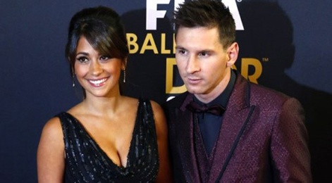 Chuyen chua ke ve cuoc tinh 24 nam cua Lionel Messi va vo hinh anh