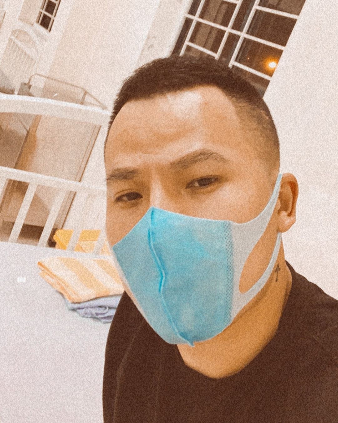 vu khac tiep cach ly anh 1