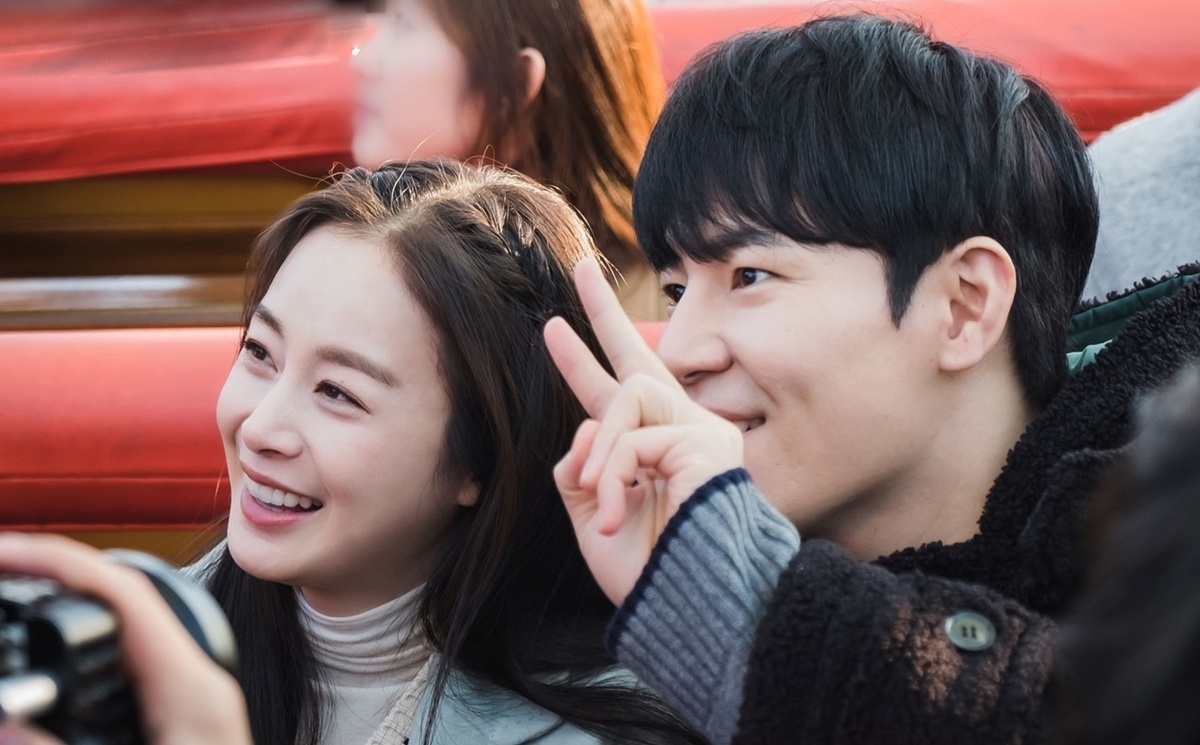 kim tae hee hoa than thanh sinh vien anh 1