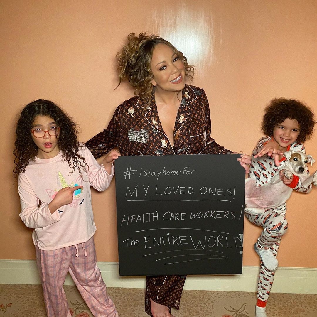 phong trao #istayhomefor anh 2