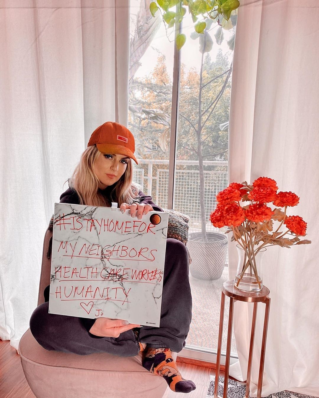 phong trao #istayhomefor anh 7