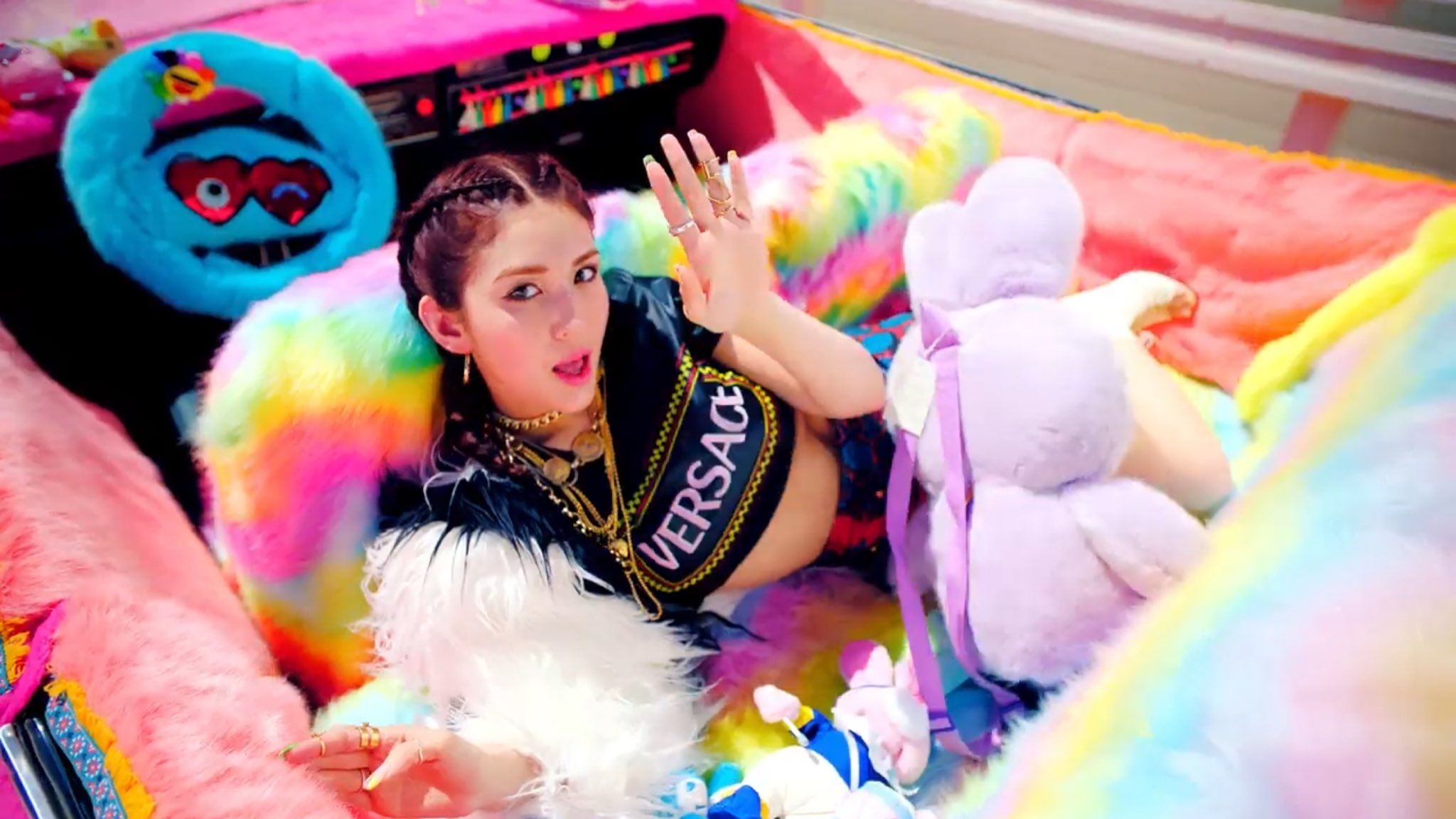 jeon somi so huu sieu xe anh 2