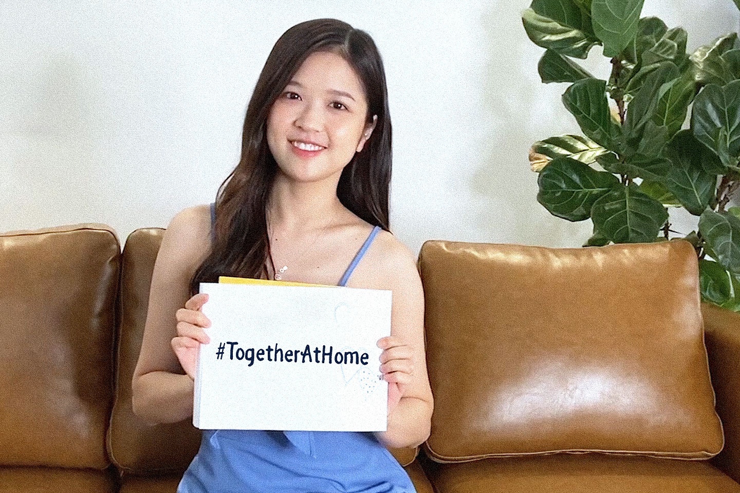 Suni Ha Linh hat 'Khong sao ma, em day roi' phien ban Covid-19 hinh anh