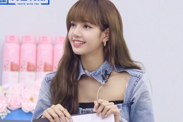 Lisa (Black Pink) huong dan vu dao cua EXO hinh anh