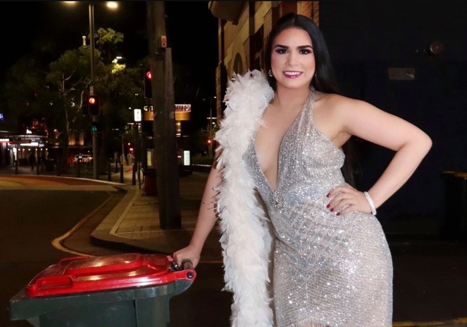 hoa hậu khánh vân mặc váy dạ hội đi đổ rác ảnh 11 hoa hau khanh van mac vay da hoi di do rac anh 11