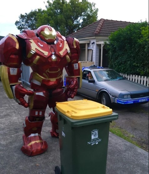 hoa hậu khánh vân mặc váy dạ hội đi đổ rác ảnh 12 hoa hau khanh van mac vay da hoi di do rac anh 12