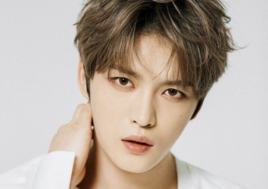 sao kpop giau nhat anh 1