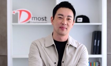 Giam doc cong ty giai tri Han bi truy to vi cuong buc nhan vien hinh anh