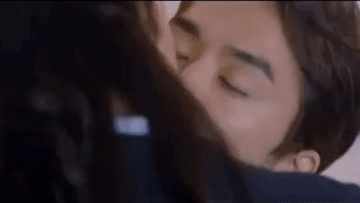 Canh hon cua Song Seung Hun va Luu Diec Phi tren phim hinh anh