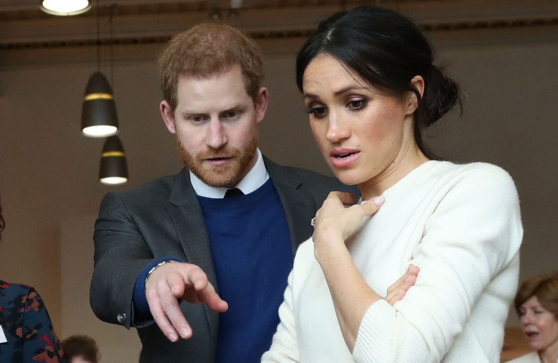 Meghan Markle bi to nhieu yeu sach, hanh xu nhu mot sieu sao hinh anh