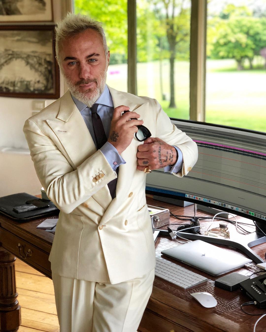 trieu phu co con voi nguoi mau kem 27 tuoi anh 8