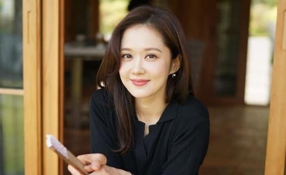 Jang Nara tre nhu thieu nu va ne chuyen ket hon o tuoi 39 hinh anh