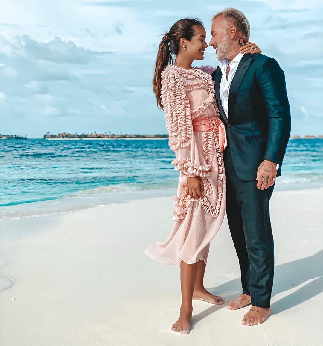 trieu phu co con voi nguoi mau kem 27 tuoi anh 20