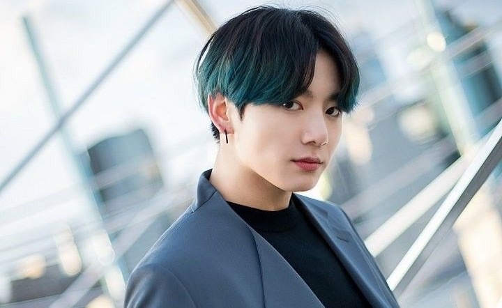 Thanh vien BTS va cac sao Kpop tu tap o hop dem Itaewon du dich benh hinh anh