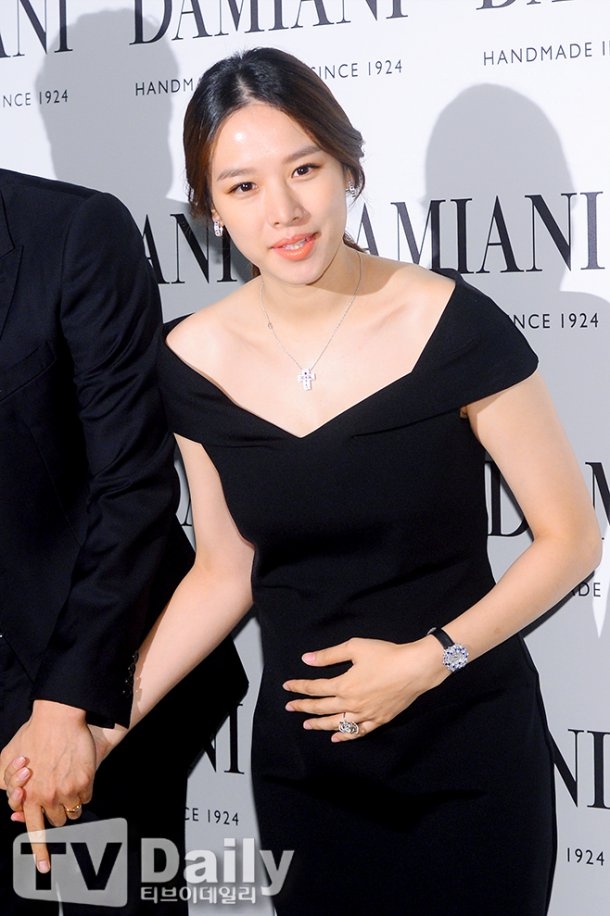 lee dong gun ly hon anh 11