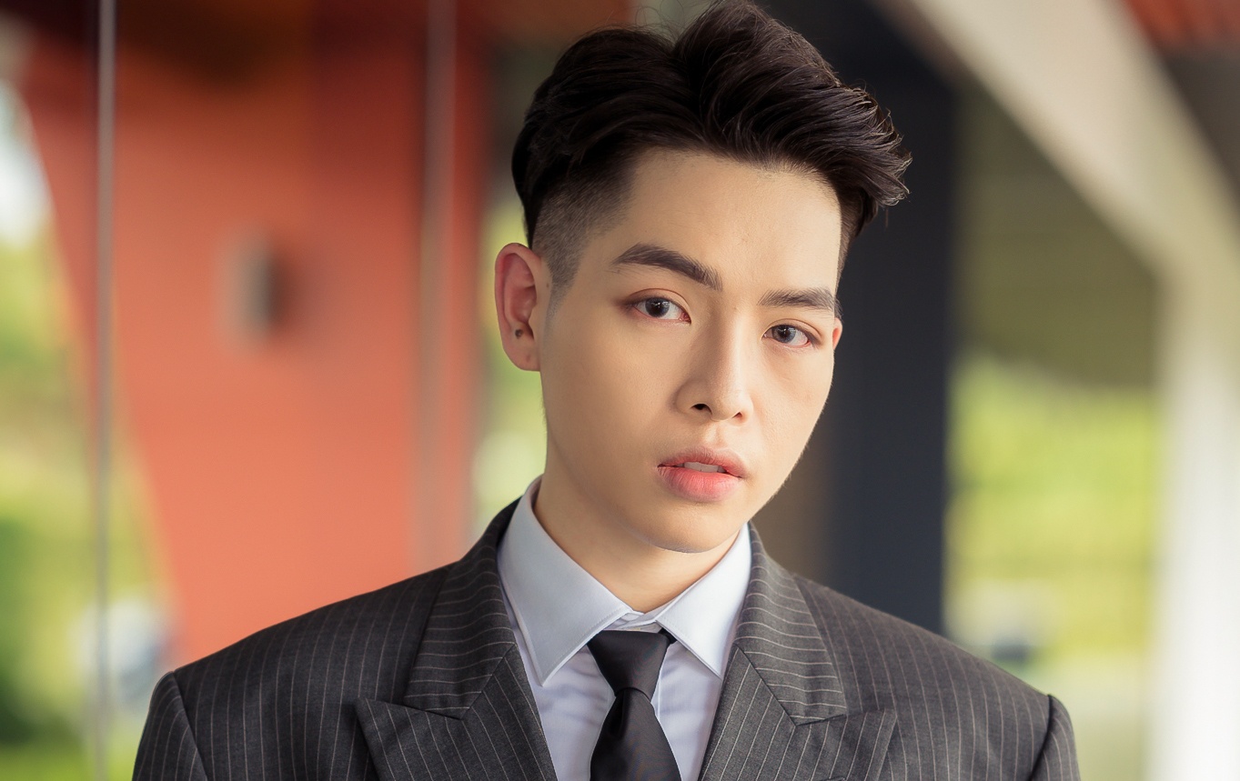 Duc Phuc: 'Toi co hai nha va vua mua tang bo me mot can' hinh anh