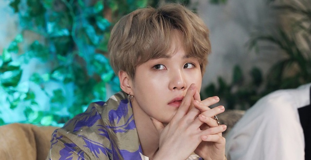 bts suga gay tranh cai anh 2