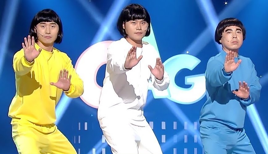 Chan dung dien vien dat camera quay trom trong nha ve sinh nu dai KBS hinh anh