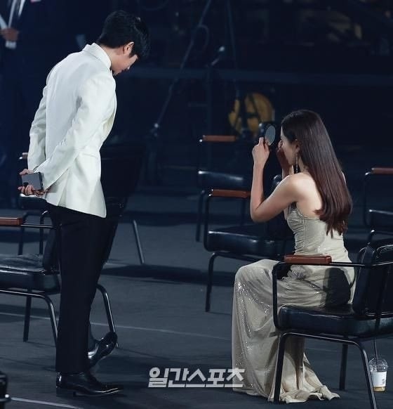 son ye jin tin đồn hẹn hò jung hae in ảnh 2 son ye jin tin don hen ho jung hae in anh 2