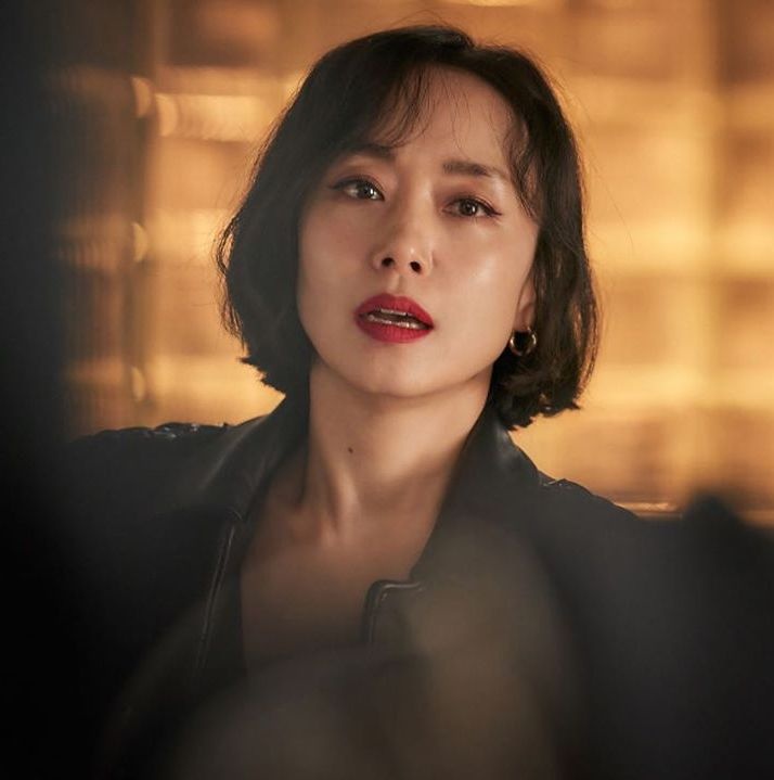 suzy gay tranh cai khi chup anh cung dan chi anh 6