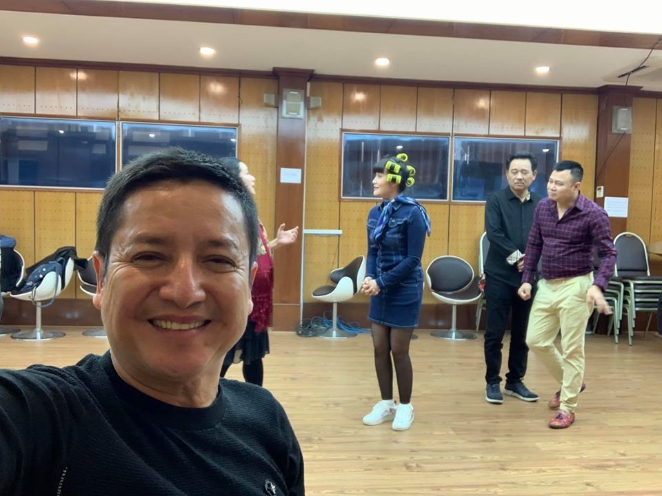 hau truong quay show cua sao viet anh 10