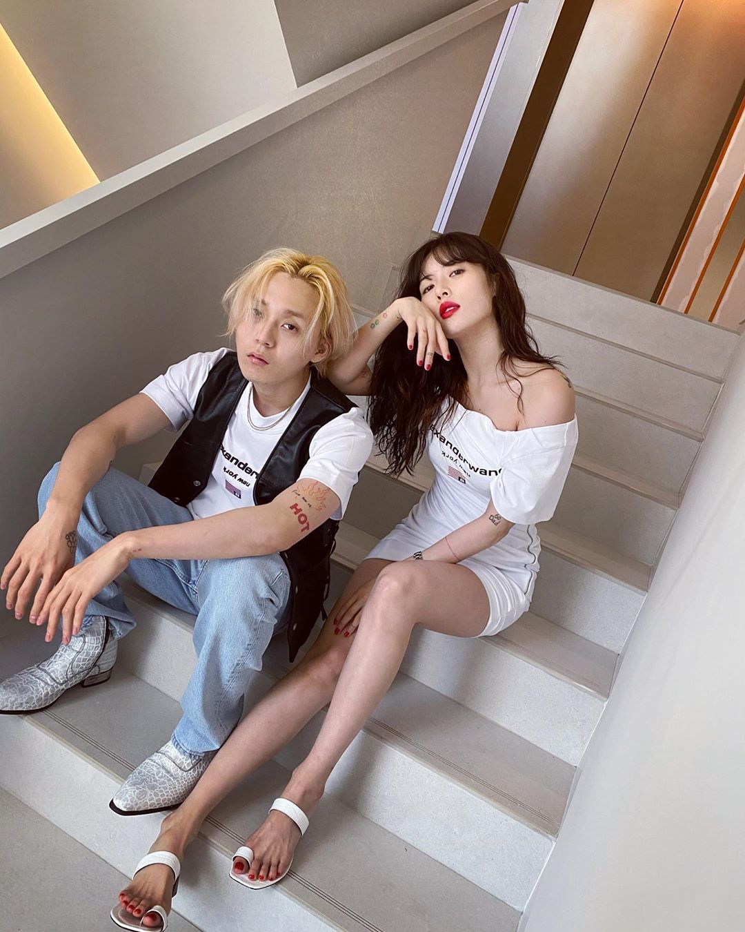 than tuong bi duoi khoi nhom nhac anh 15