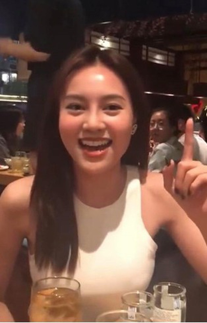 anh sao viet nguoi qua duong chup anh 11