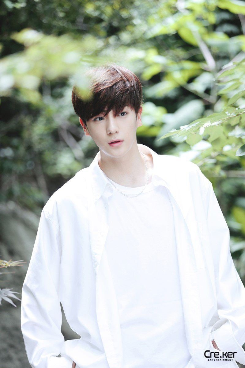 sao kpop đẹp như điêu khắc từ bé  ảnh 9 sao kpop dep nhu dieu khac tu be anh 9
