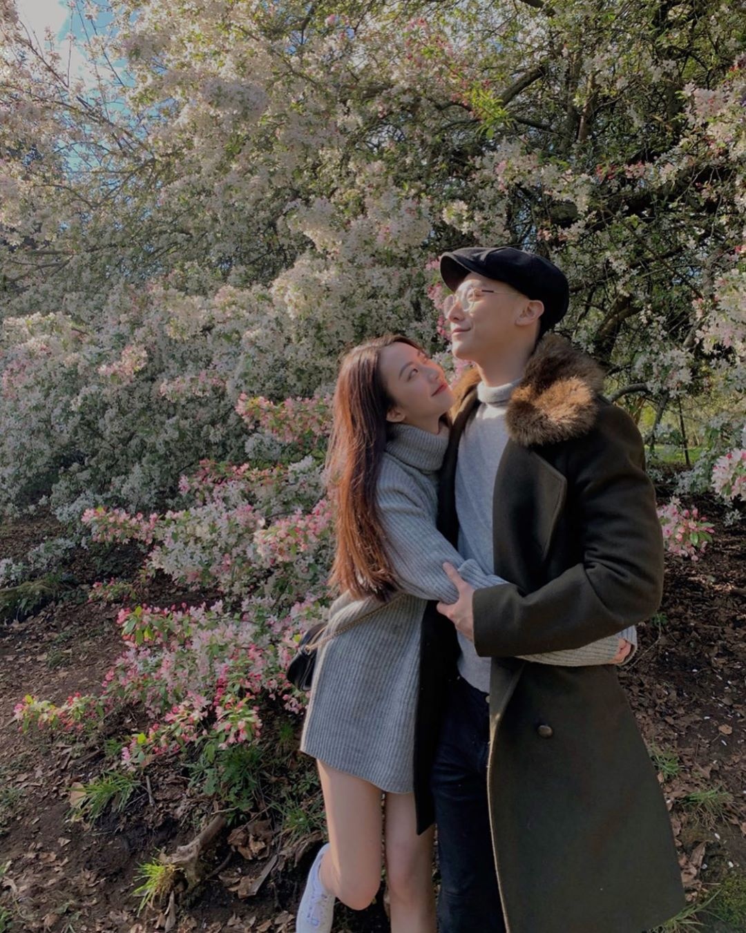 ban gai hot girl cua ca si,  cau thu viet anh 1