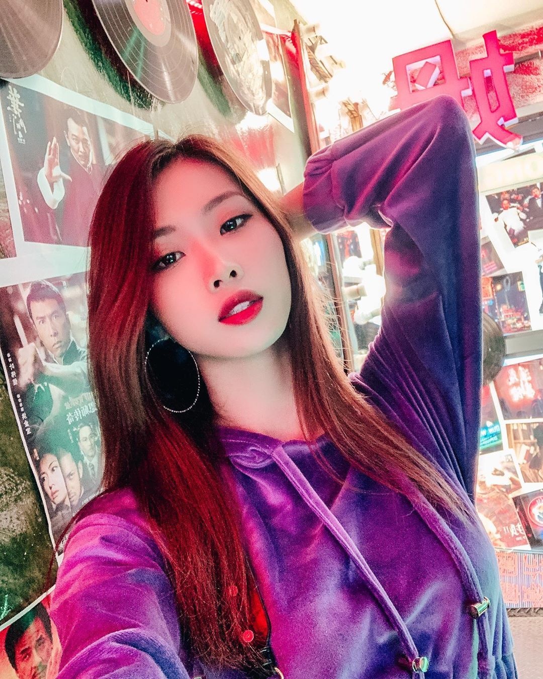 ban gai hot girl cua ca si,  cau thu viet anh 9