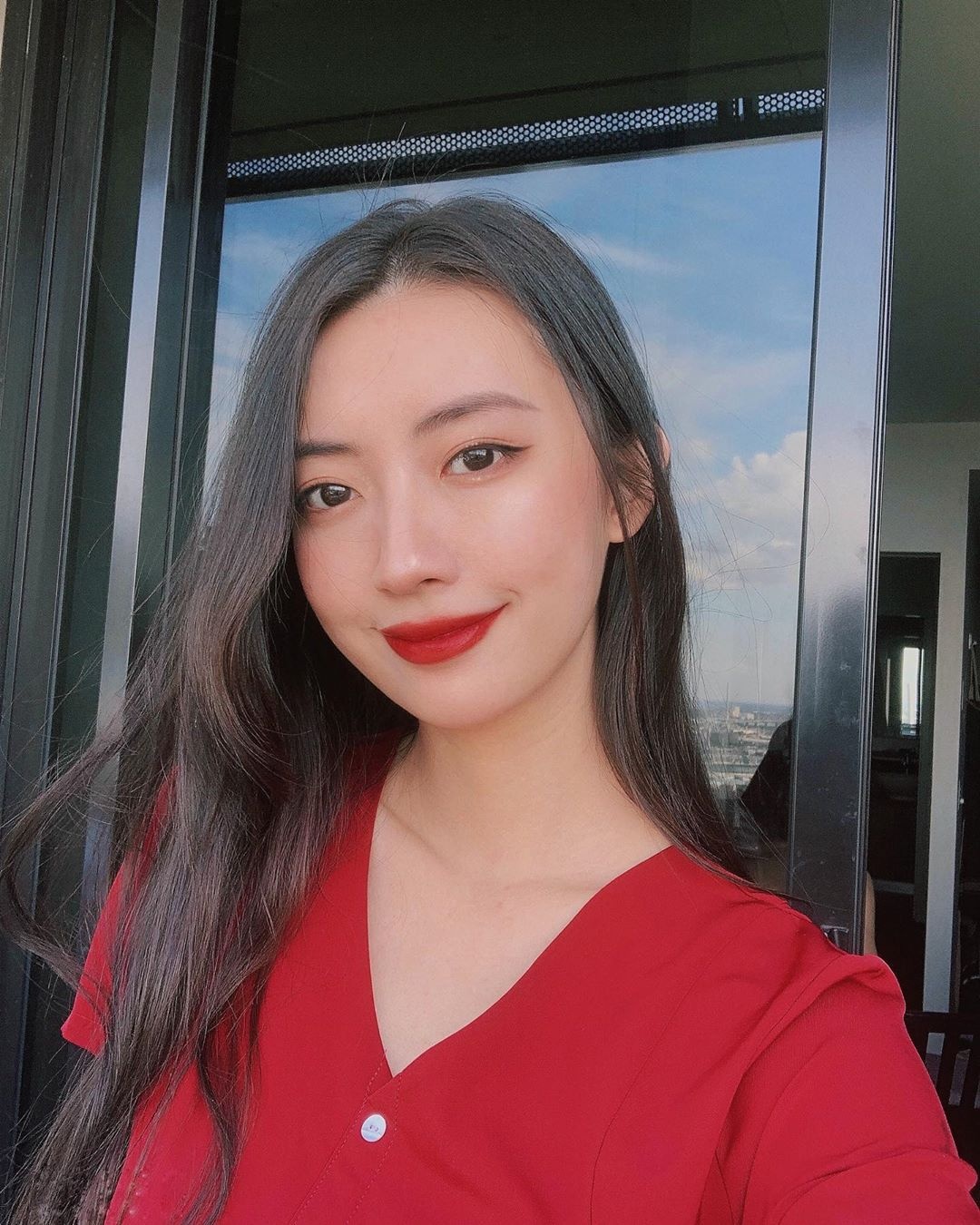 ban gai hot girl cua ca si,  cau thu viet anh 6