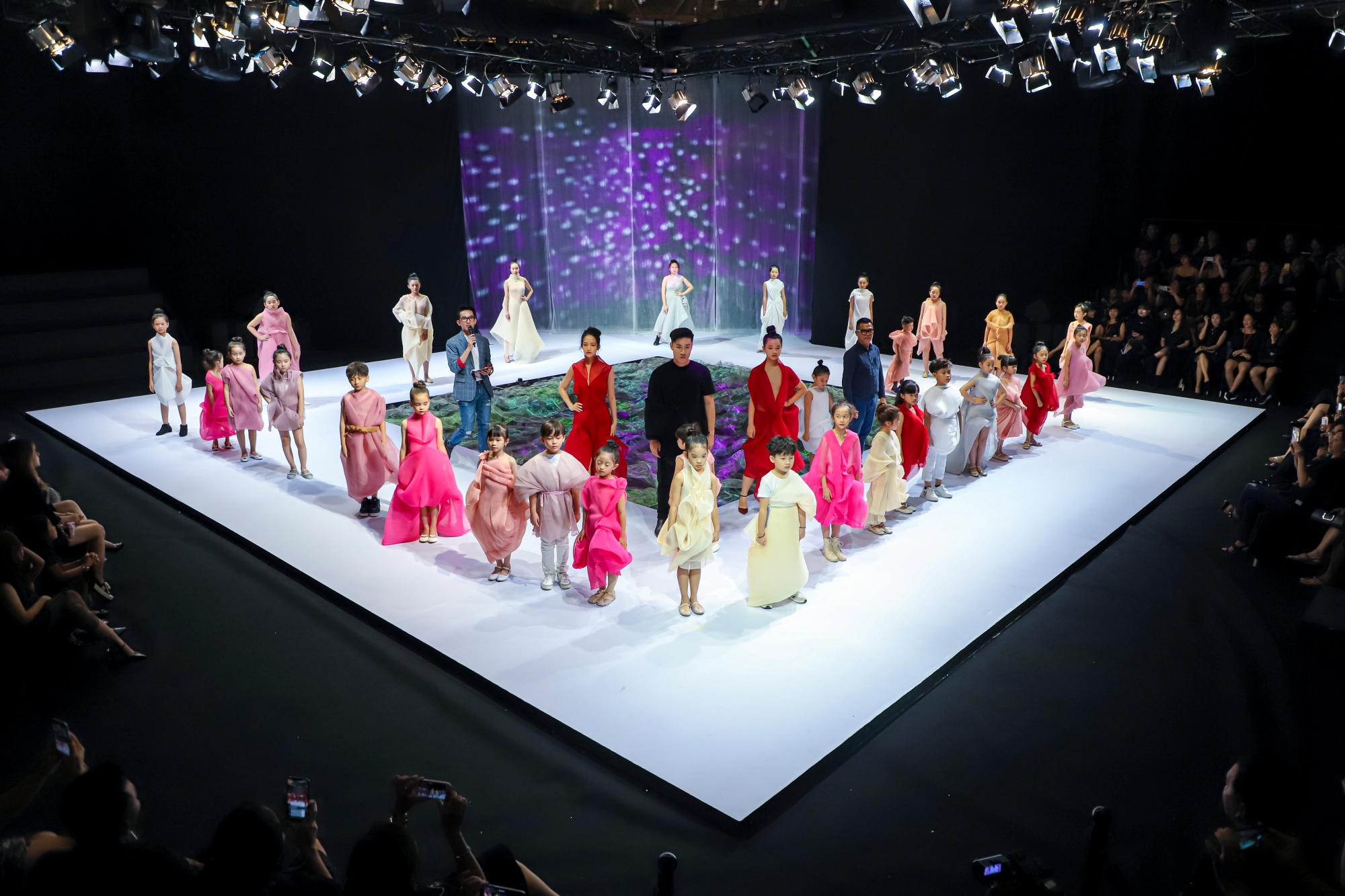 mau nhi bieu dien thoi trang anh 34