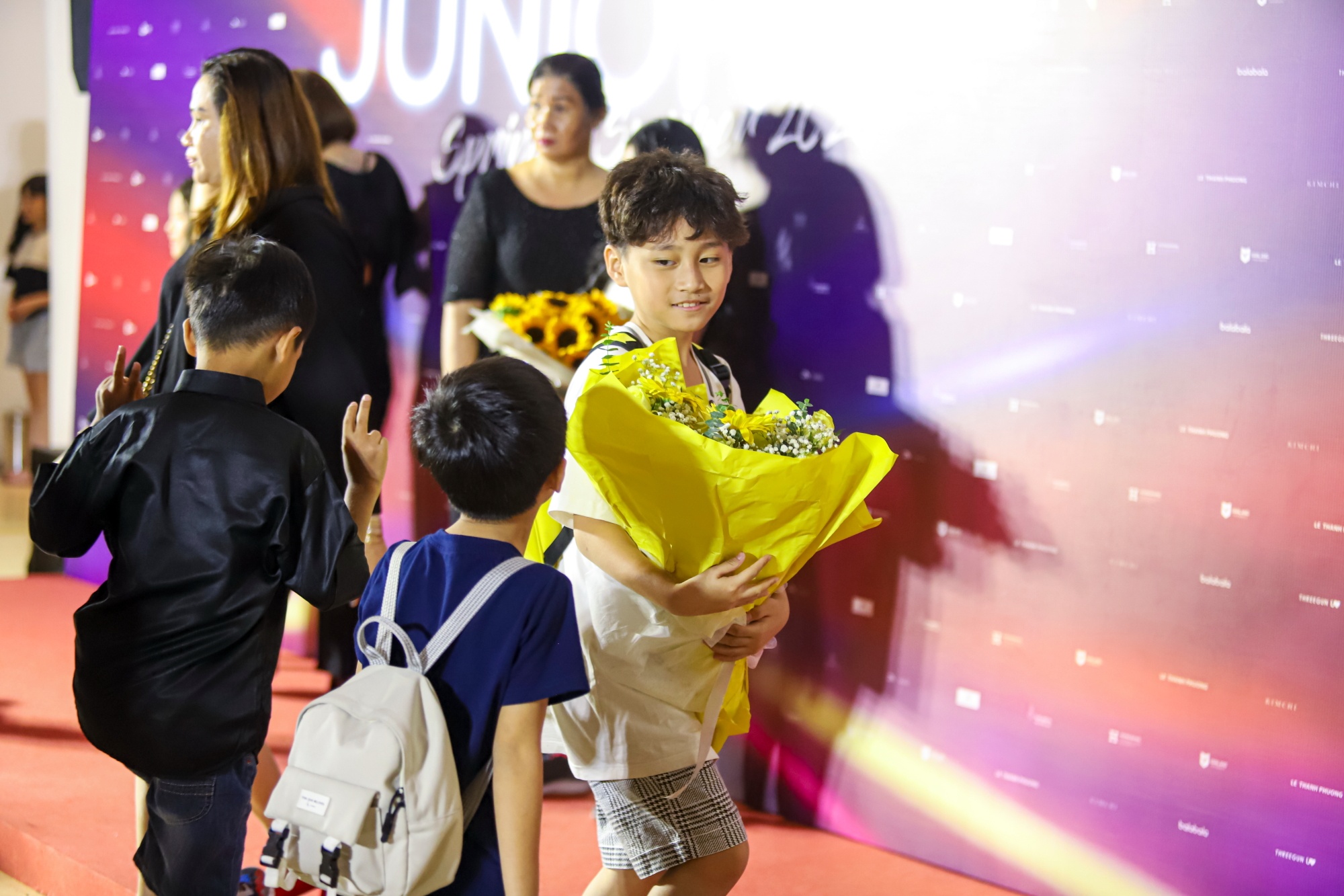 mau nhi bieu dien thoi trang anh 37