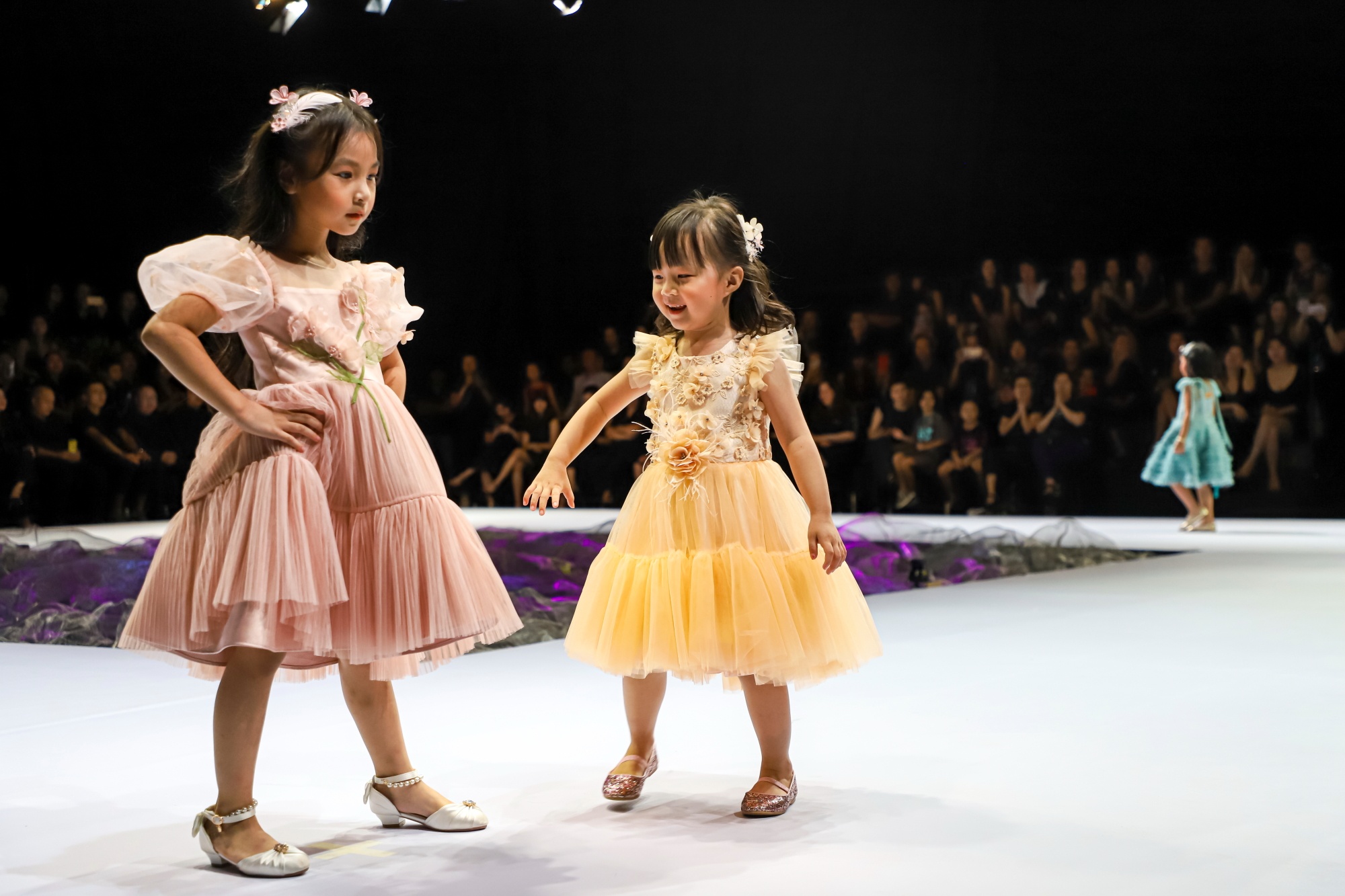 mau nhi bieu dien thoi trang anh 15