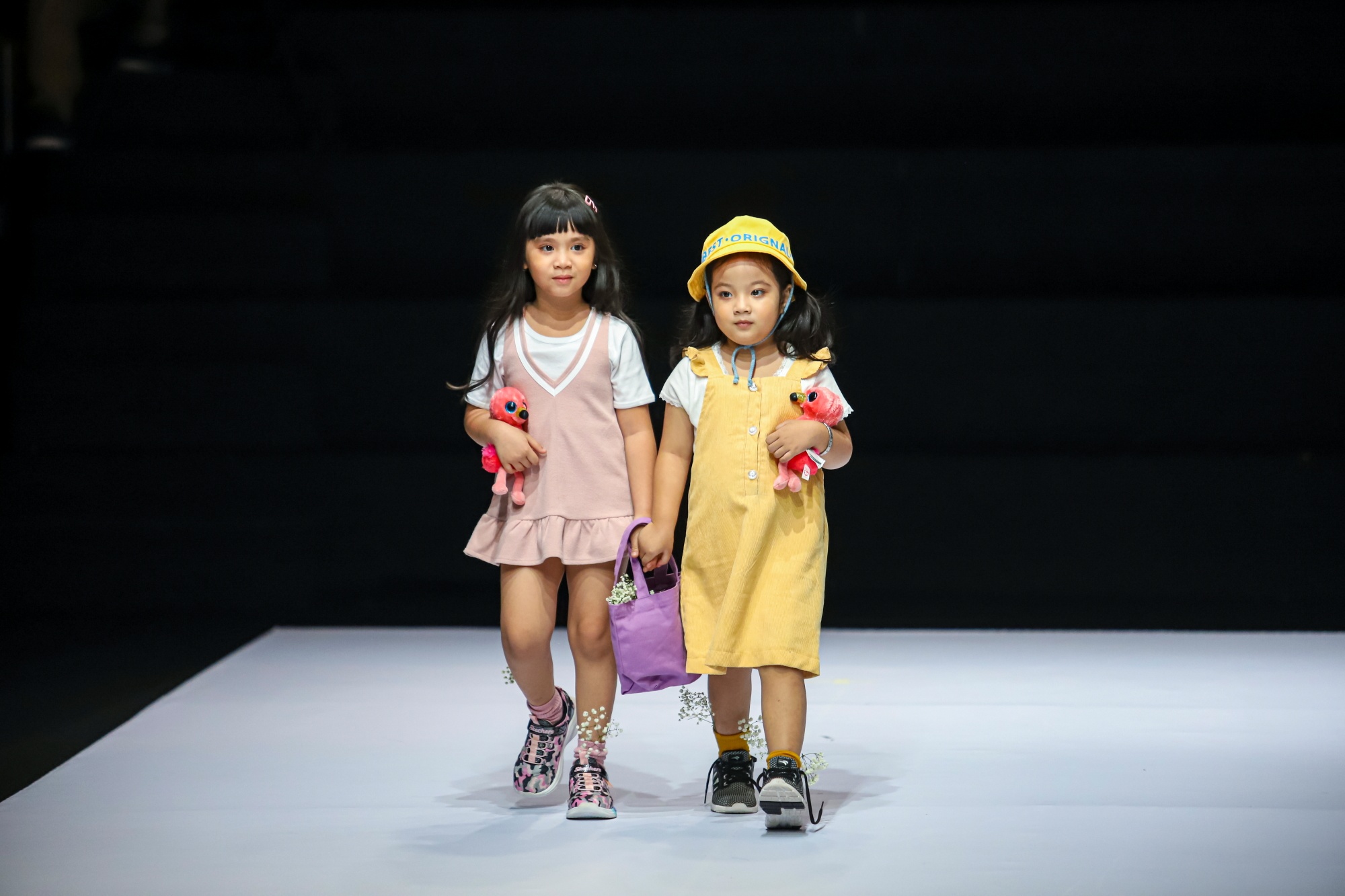 mau nhi bieu dien thoi trang anh 18