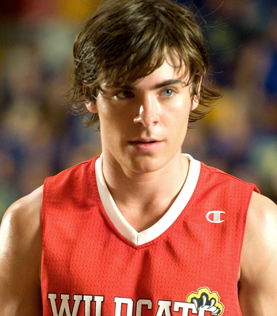 zac efron thay doi ngoai hinh anh 2