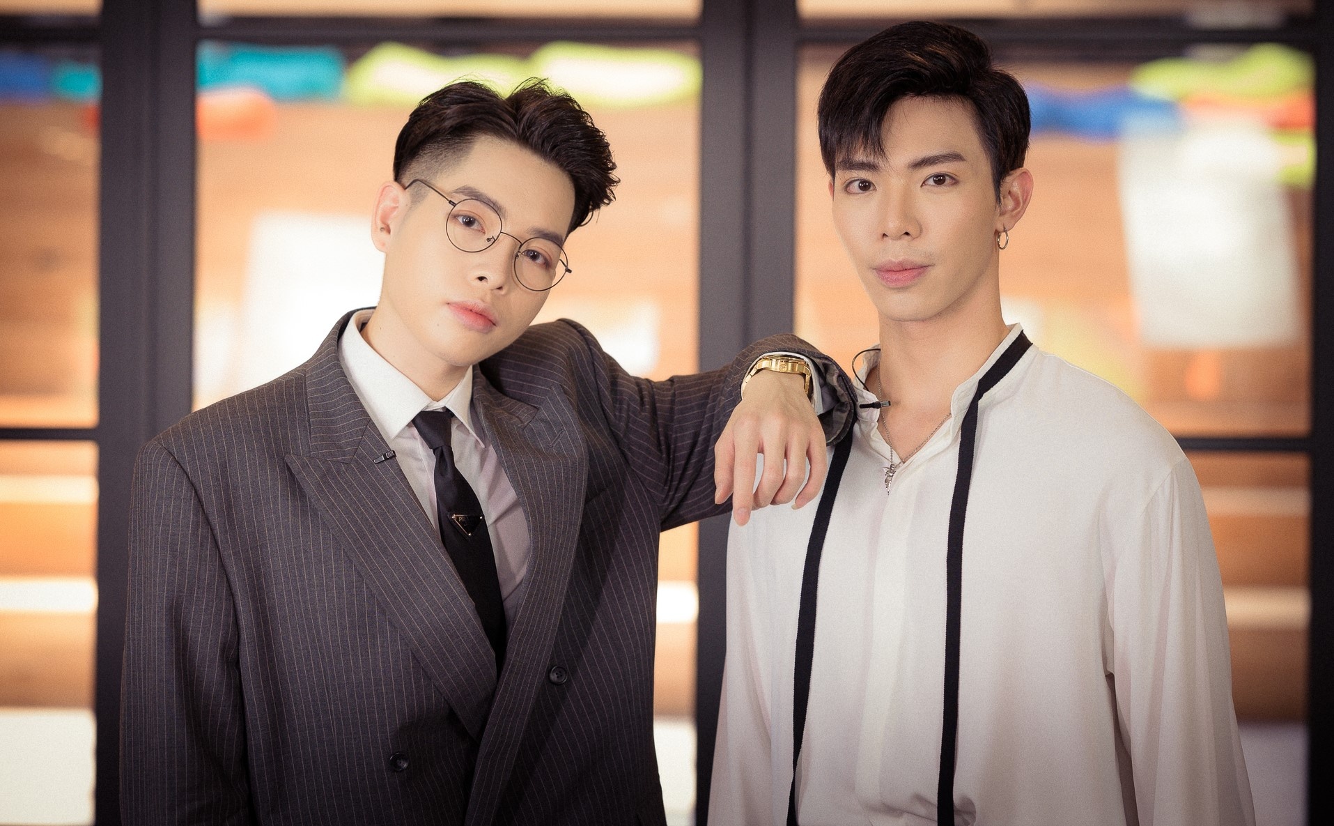 Duc Phuc - Erik: 'Toc Tien, Hoang Thuy Linh goi cam nhat Vpop' hinh anh