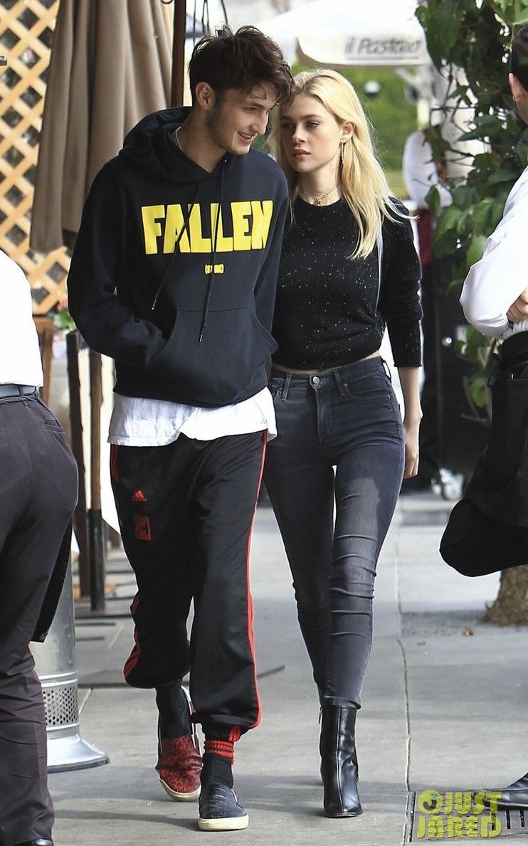 brooklyn beckham ket hon anh 7