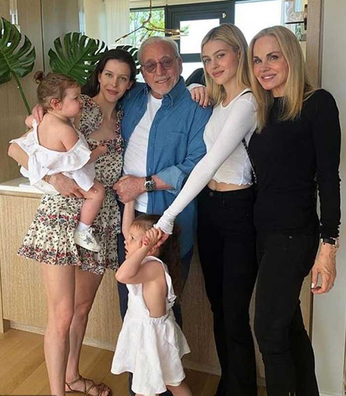 brooklyn beckham ket hon anh 10