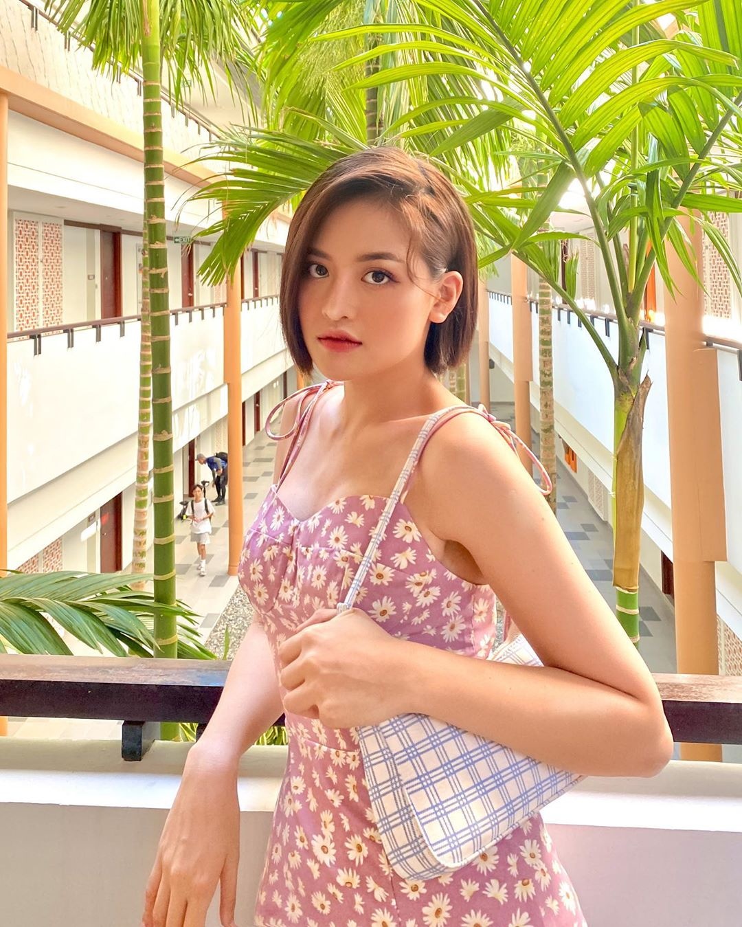 my nhan viet chuong mau tim anh 15