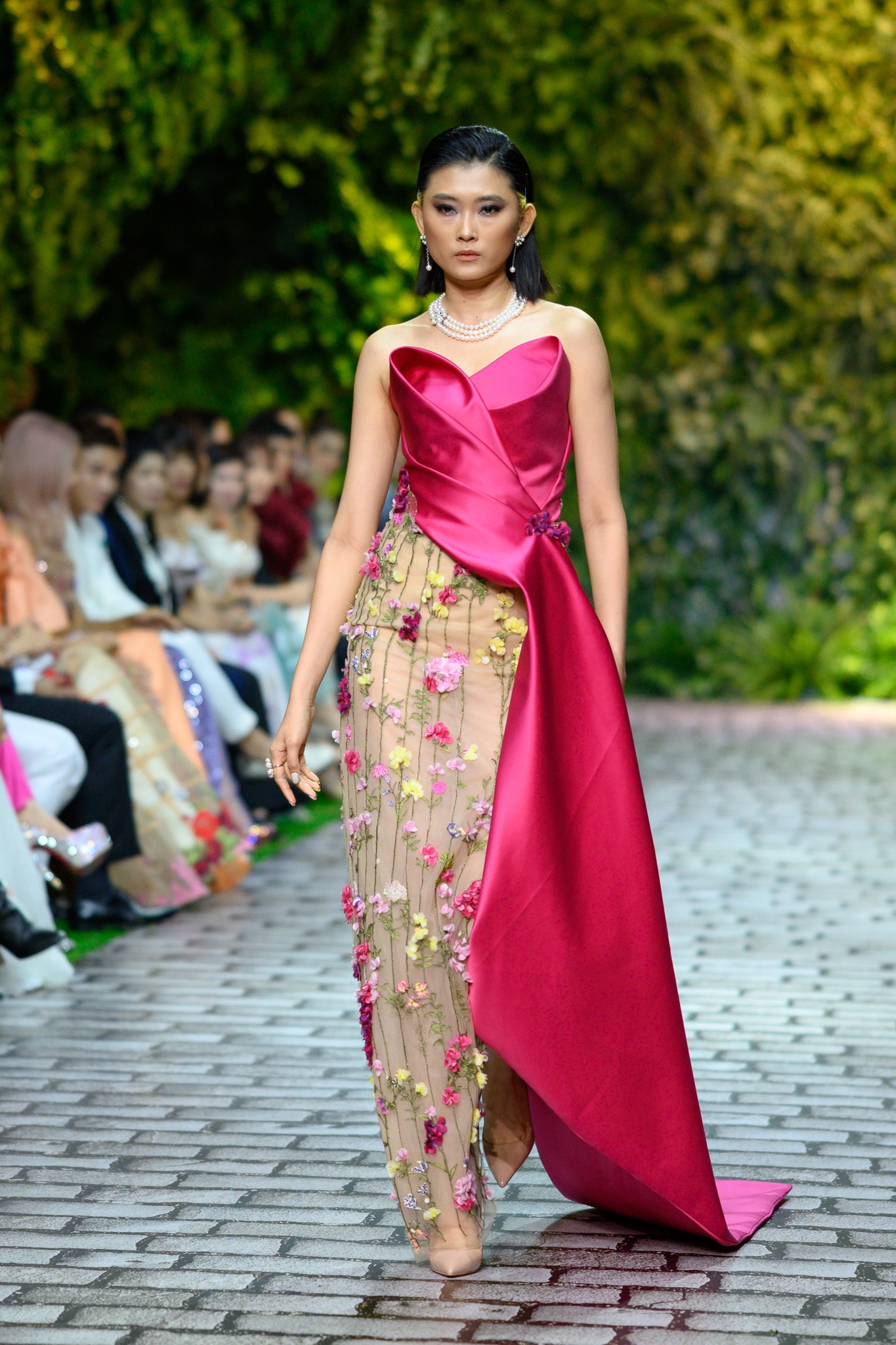 show thoi trang hoang hai anh 16