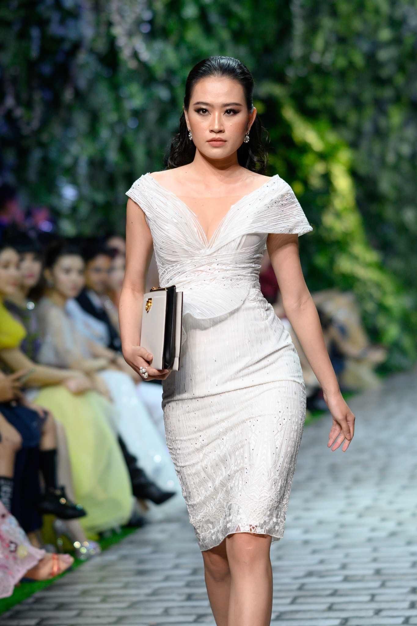 show thoi trang hoang hai anh 19