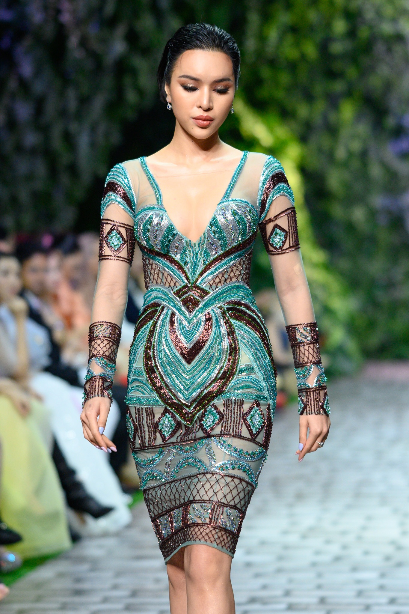 show thoi trang hoang hai anh 27