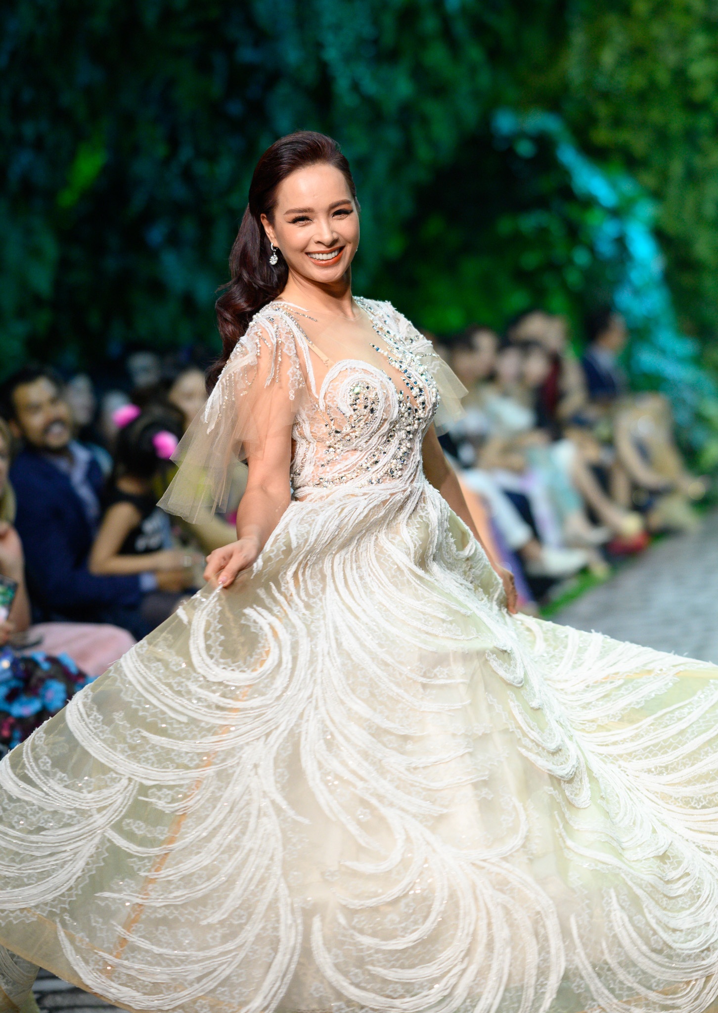 show thoi trang hoang hai anh 35