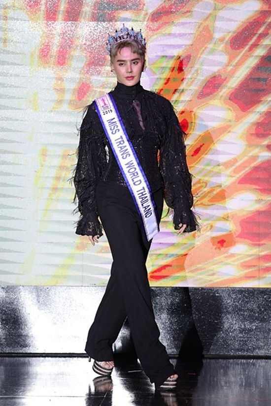 nhan sac tan hoa hau chuyen gioi thai lan anh 12
